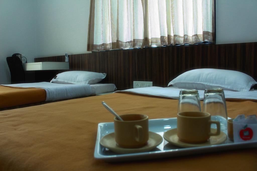 Aashiyana Inn Nashik Dış mekan fotoğraf